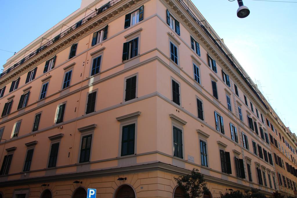 Pia Domus Pensión *